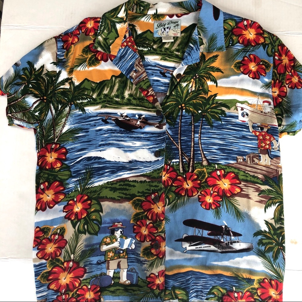 Big Dogs medium Hawaiian shirt.  Dogs on vacation